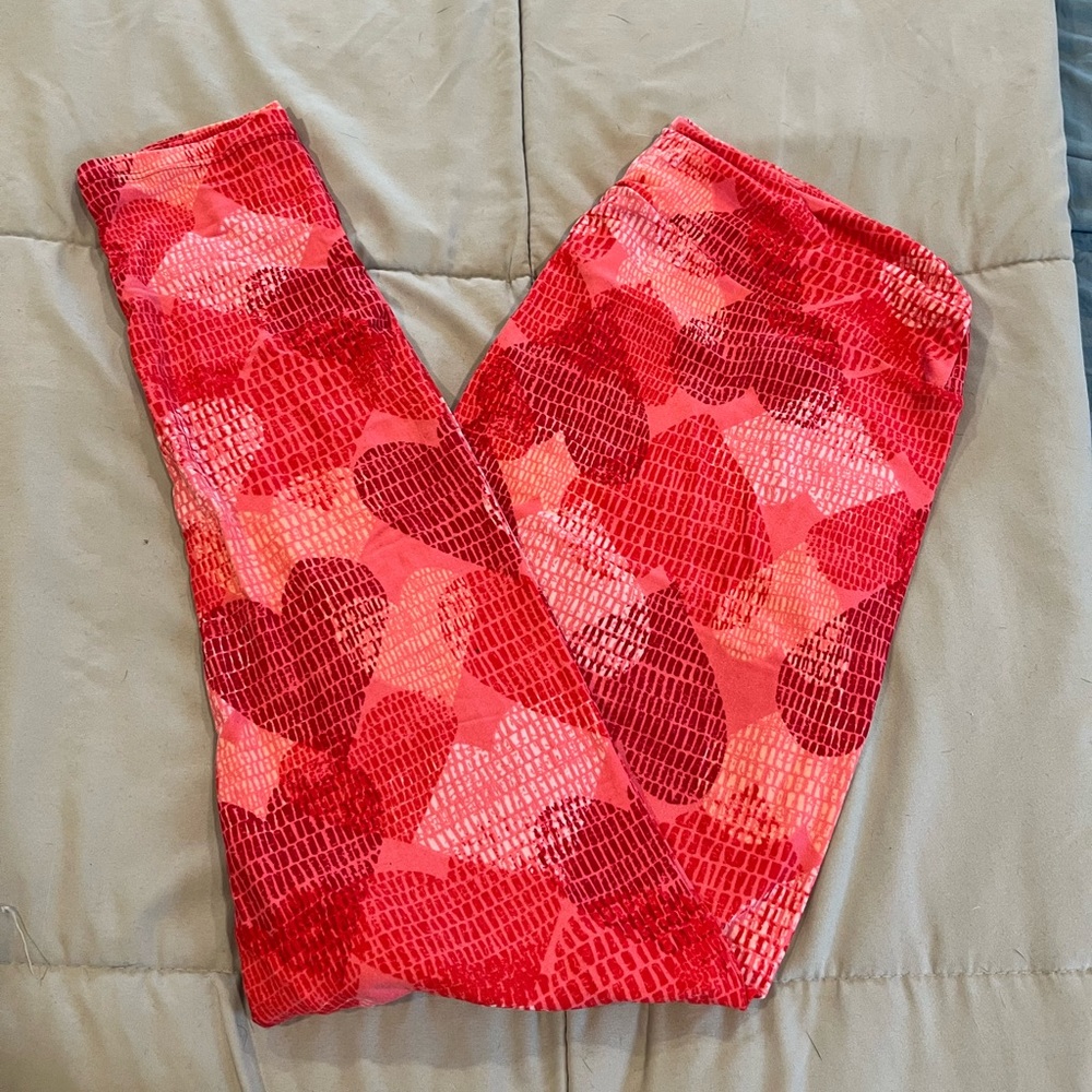 Lularoe valentine/ heart leggings